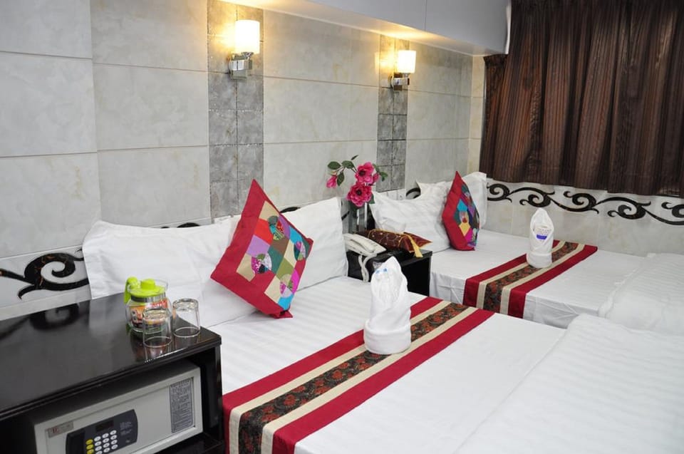 Family Room | In-room safe, iron/ironing board, free WiFi