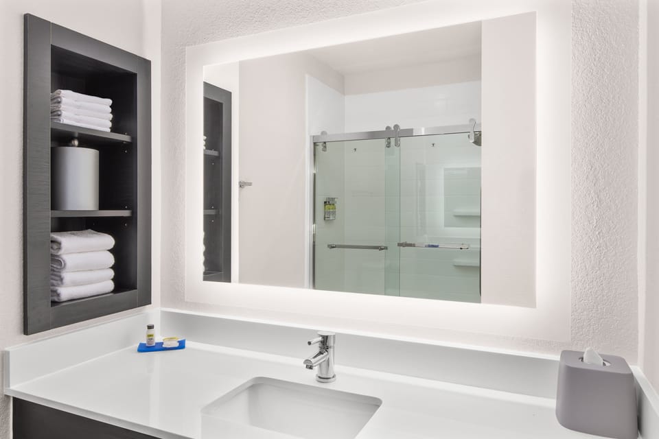 Holiday Inn Express & Suites Greenville-I-85 & Woodruff Rd by IHG Hotel in Greenville