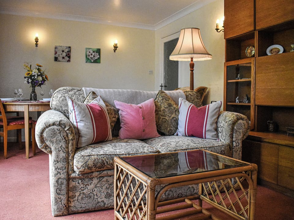 Living room/dining room | New Meadows Cottage, Pickering