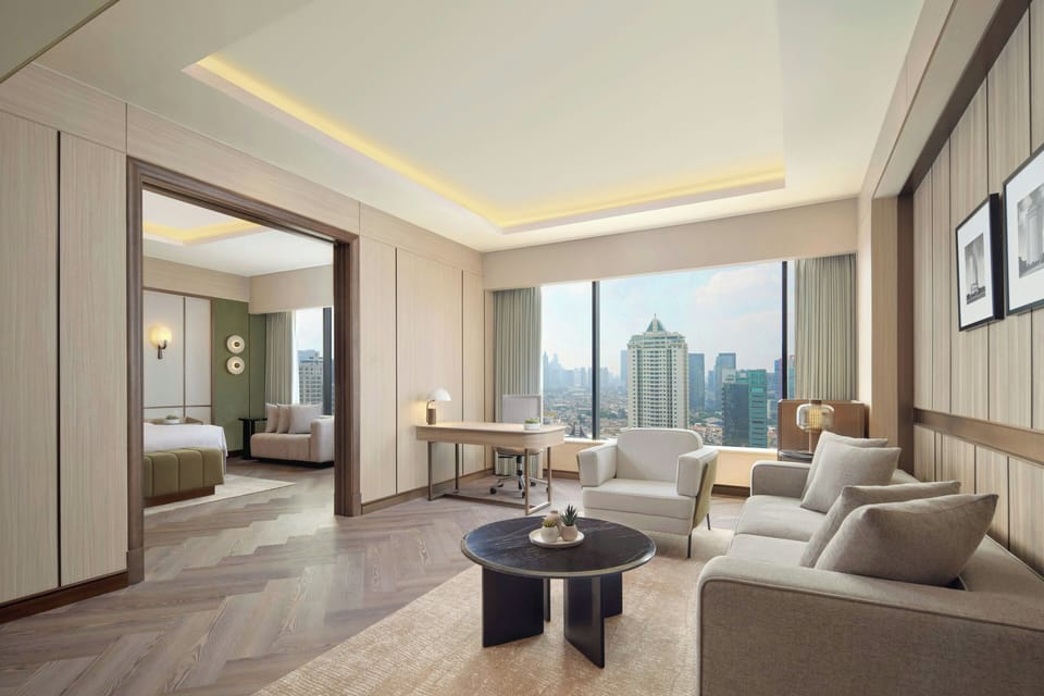 Premier Suite, 1 Bedroom, Non Smoking | Premium bedding, down comforters, free minibar items, in-room safe
