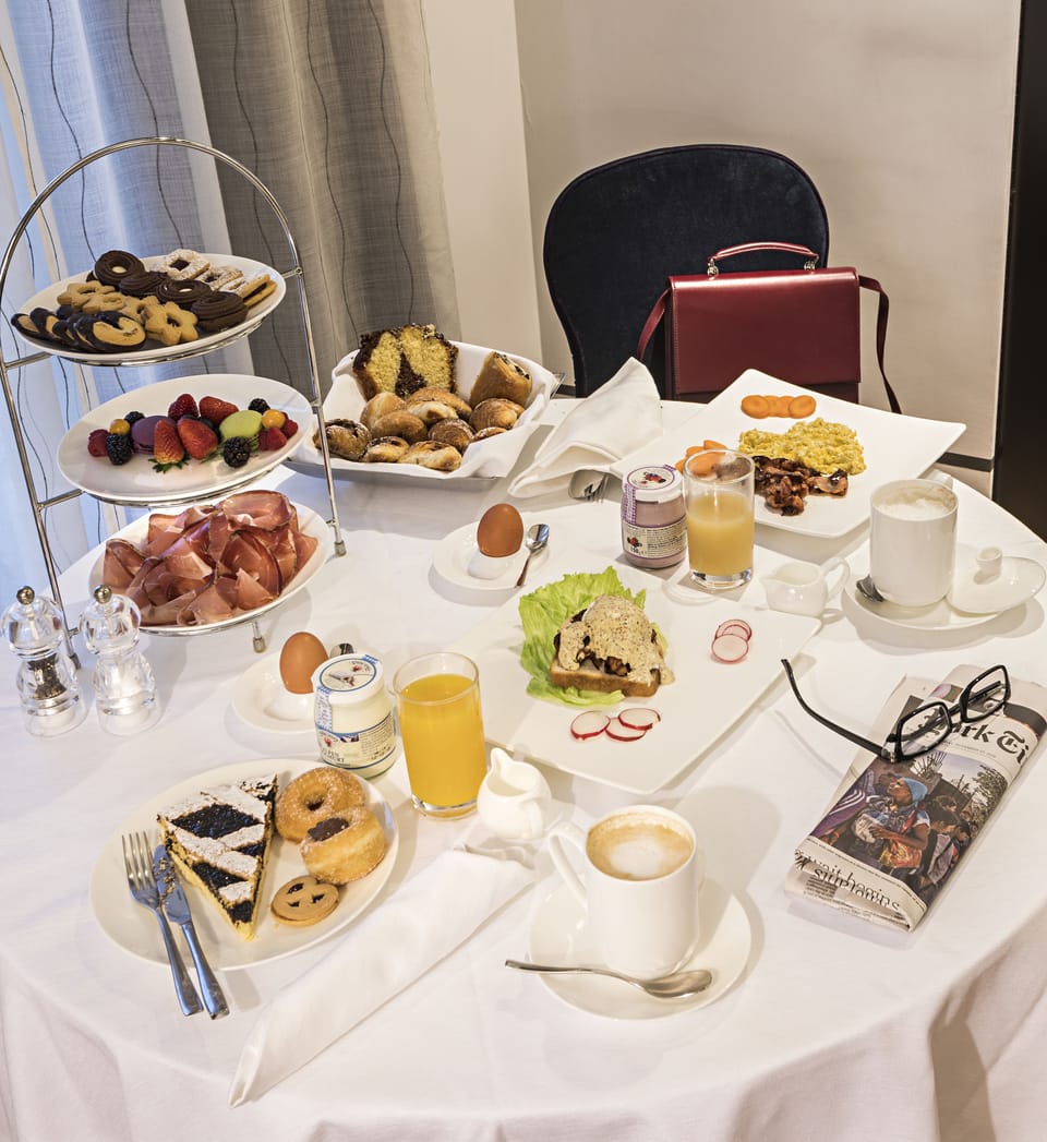 Free daily continental breakfast