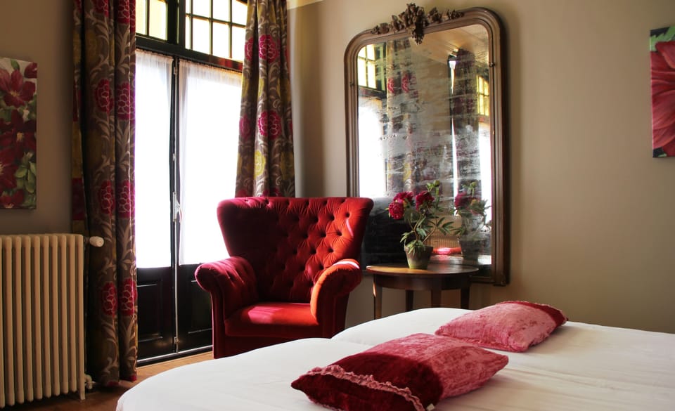 Luxury Room, 1 Queen Bed | Pillowtop beds, individually decorated, individually furnished, desk