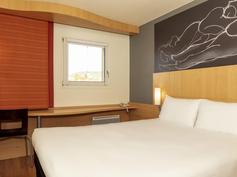 Standard Double Room, 1 Double Bed | Premium bedding, pillowtop beds, desk, iron/ironing board