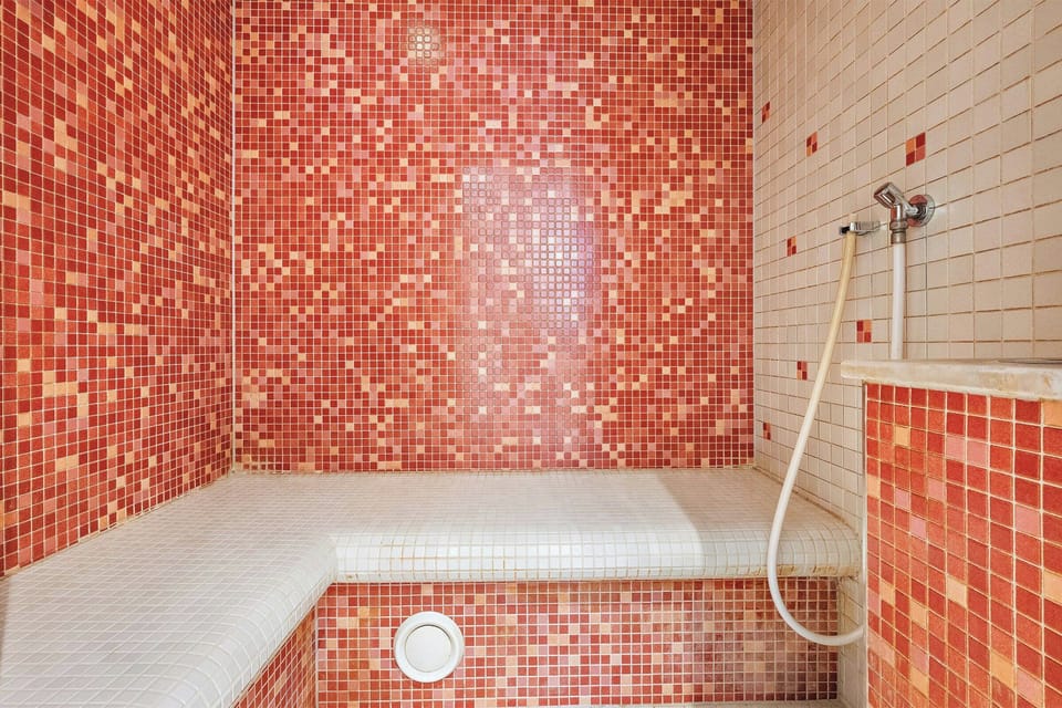Steam room