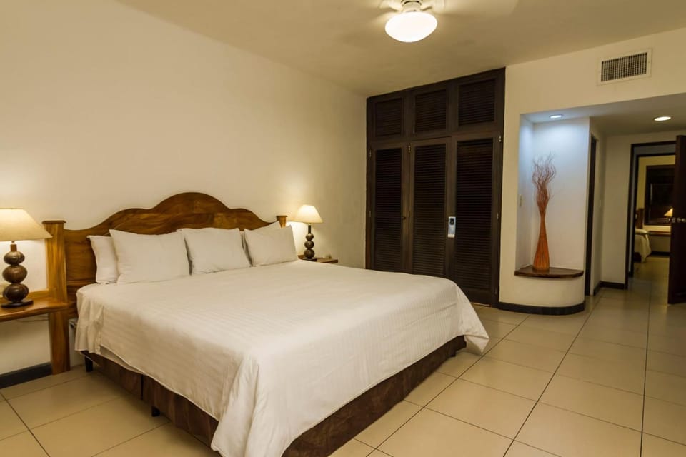 In-room safe, iron/ironing board, cribs (surcharge)