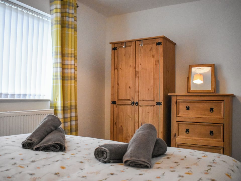 Double bedroom | Bumblebee Lodge - Staithes Chalet and Caravan Park, Staithes