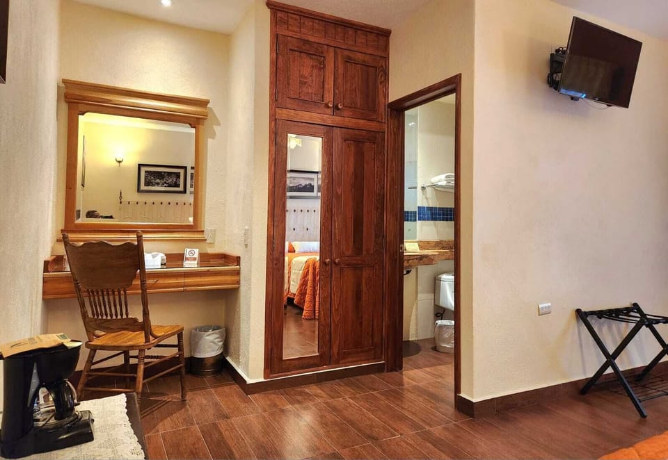 Standard Double Room | Bathroom | Shower, hair dryer, towels
