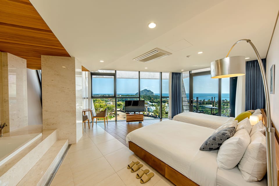 Seopseom (Art Museum Ticket Provided) | Premium bedding, blackout drapes, soundproofing, free WiFi