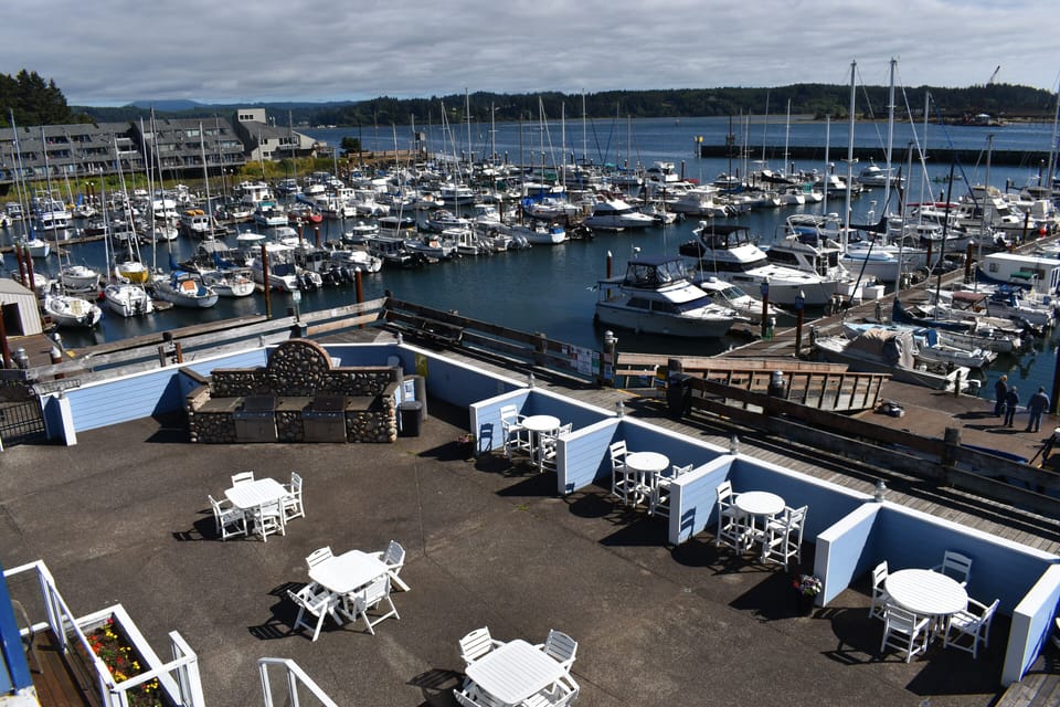 Crab cookers and BBQ grills available on the spacious patio. 