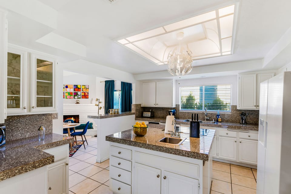 Full Kitchen with Refrigerator, Double Oven, Electric Stove, Dishwasher...