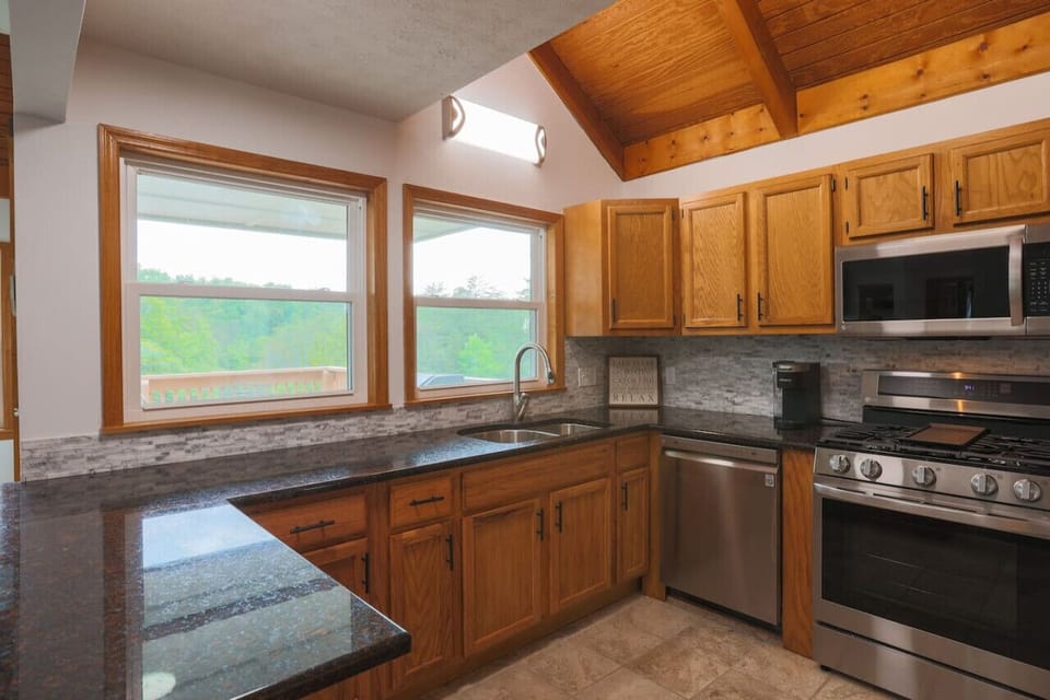 Views of the Lake while you are cooking!