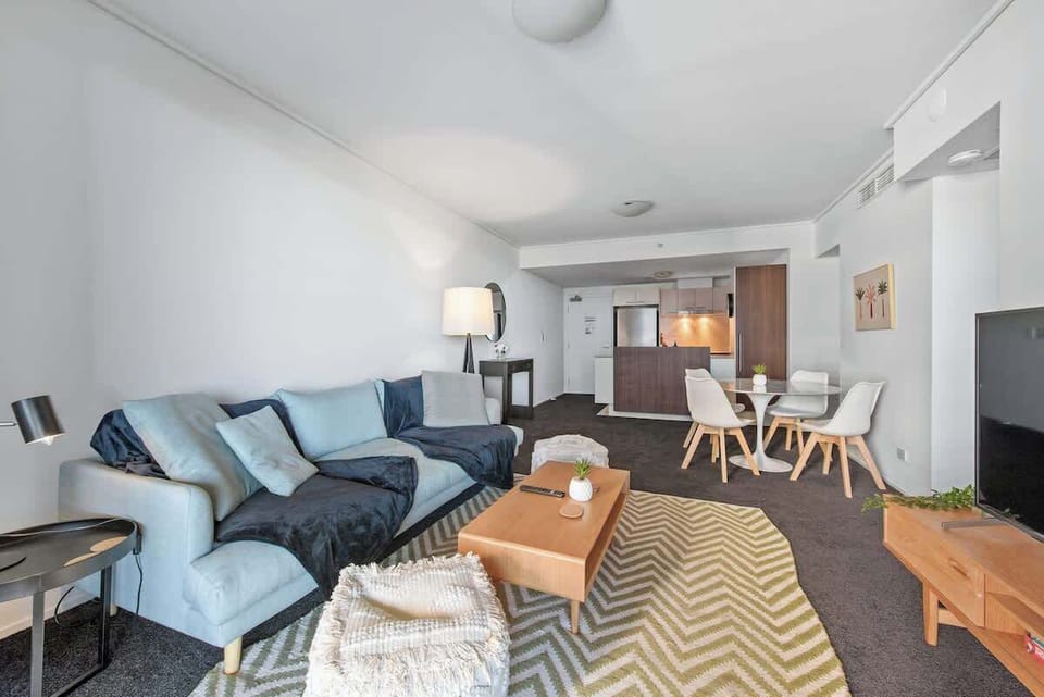 Huge comfy couch, Sony Smart TV + Unlimited 50Mbps Wifi 
