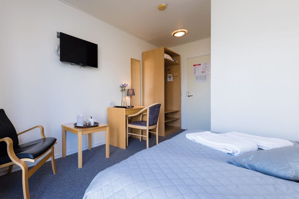 Standard Double Room | Individually decorated, individually furnished, desk, iron/ironing board