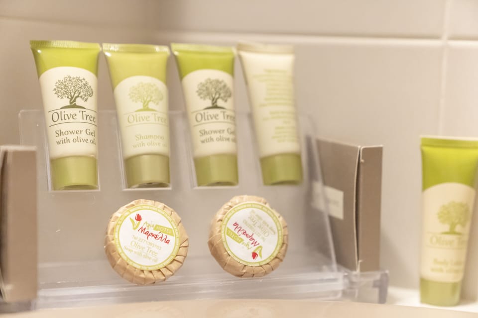 Classic Triple Room, Mountain View | Bathroom | Designer toiletries, hair dryer, towels, soap