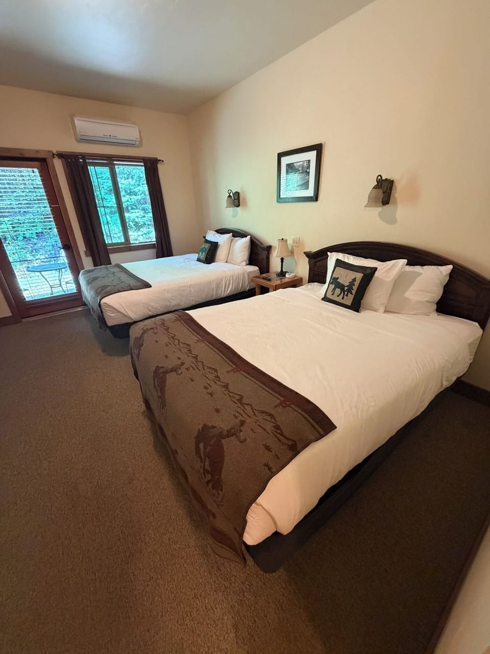 Classic Room | Premium bedding, down comforters, pillowtop beds, desk