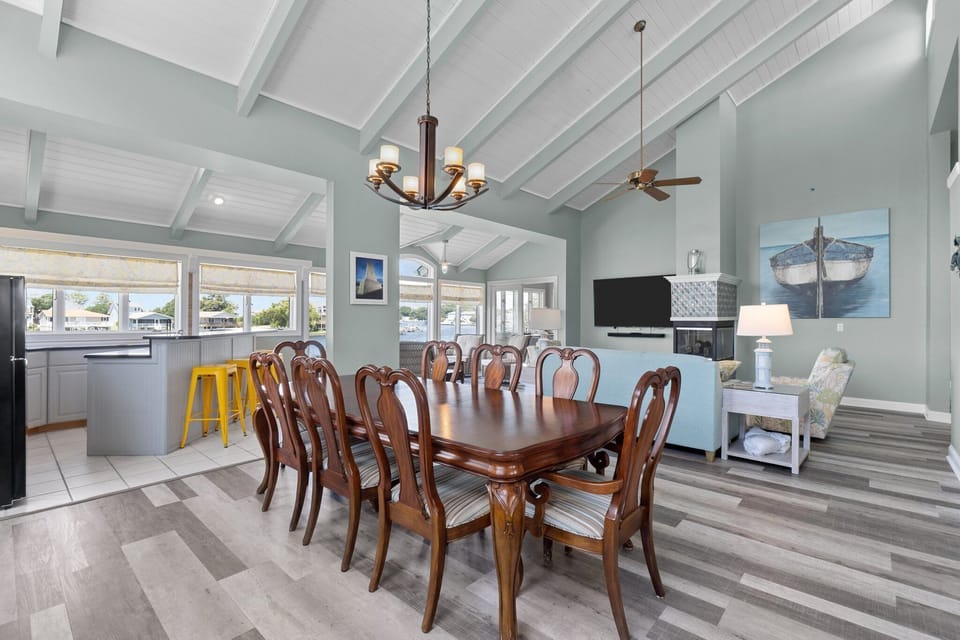 Eat together in the beautiful Dining Area!