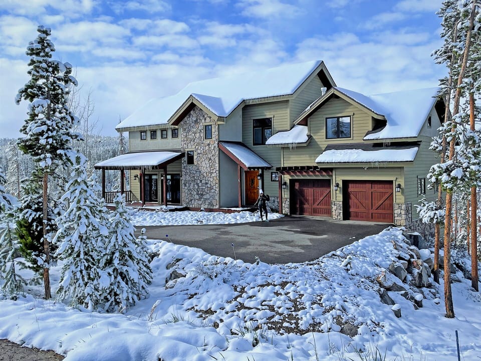 Shadow Shores Chalet