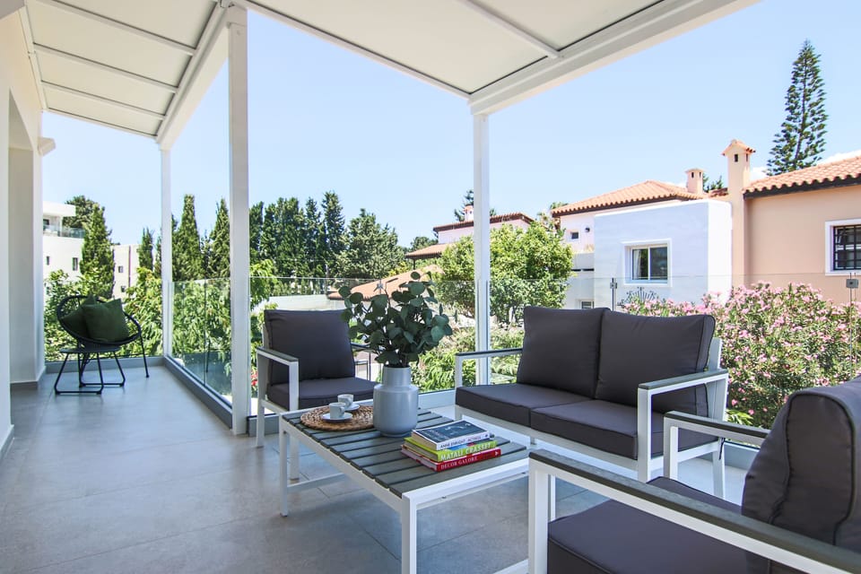 Luxury Apartment | Balcony