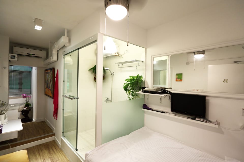 Apple Room | Free WiFi, bed sheets