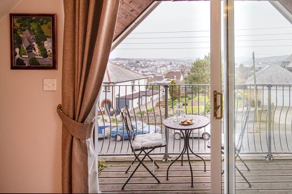 Main bedroom balcony perfect for evening drinks or breakfast!!
