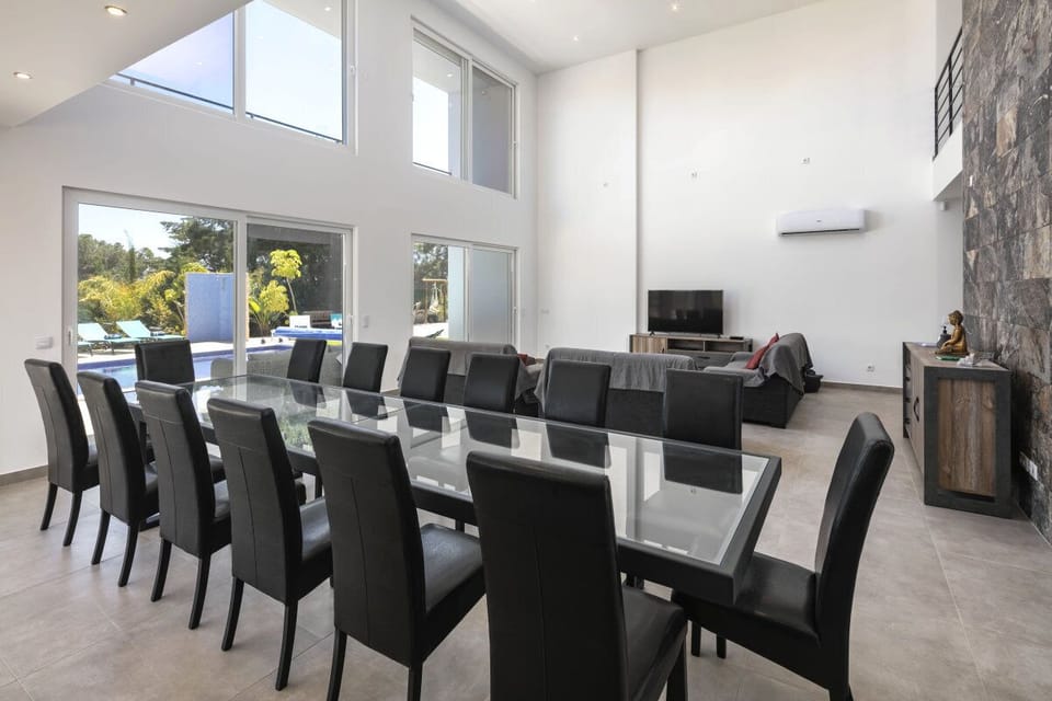 Carvoeiro Rentals Villa Maritima dining