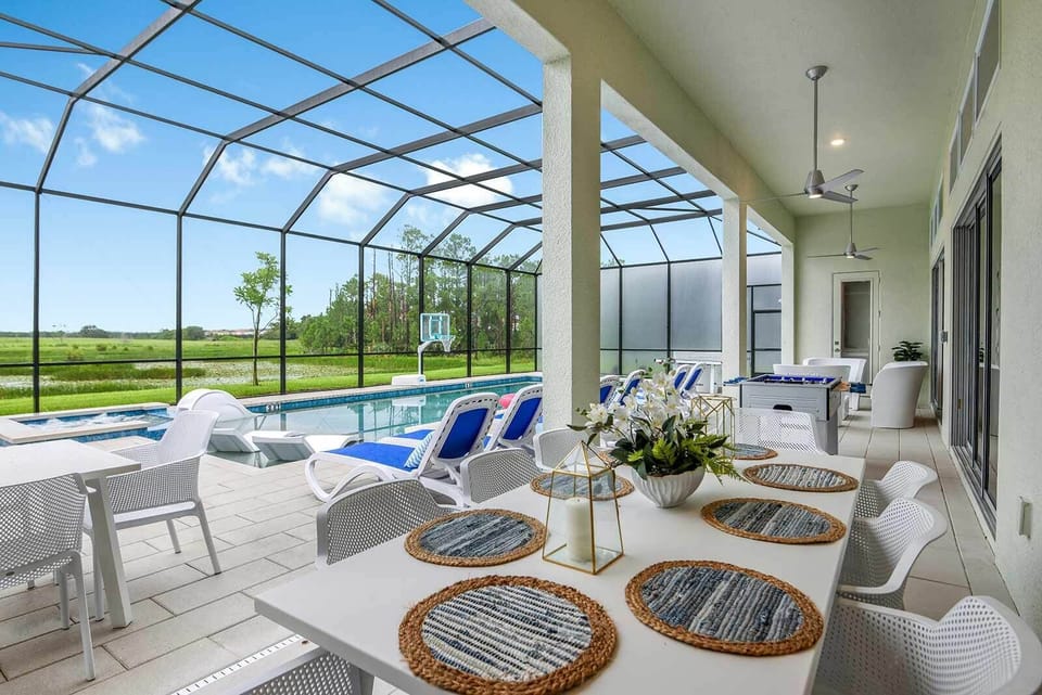 Private Pool & Patio