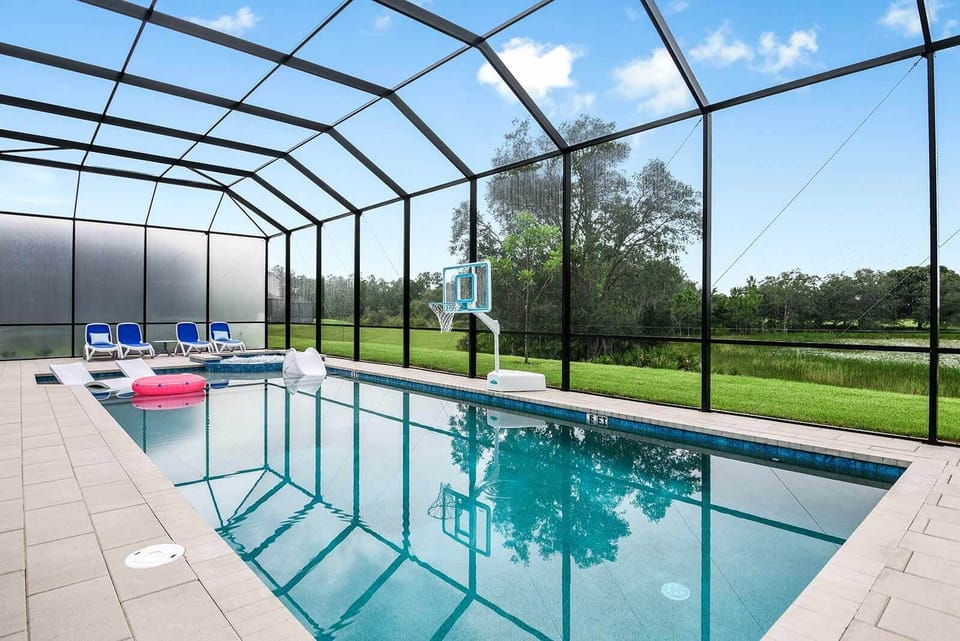 Private Pool & Patio