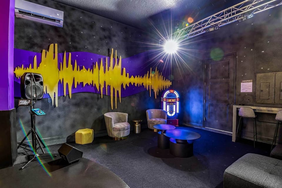 Karaoke Room *Highlight*