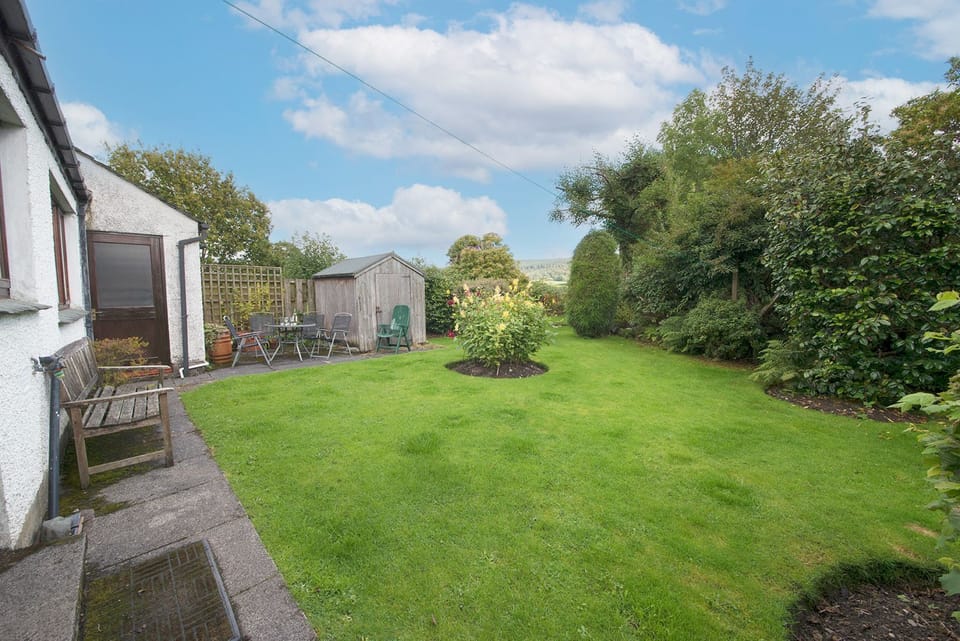 Beck Yeat Cottage Coniston rear garden