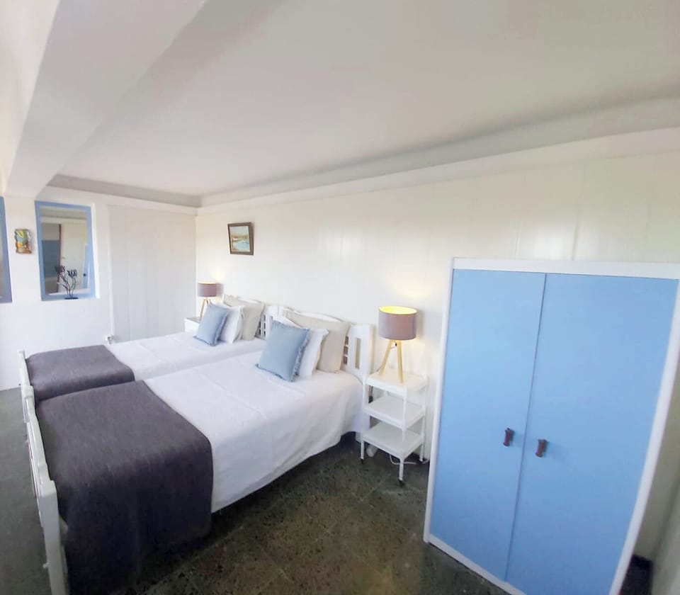 Twin Room | Bed sheets