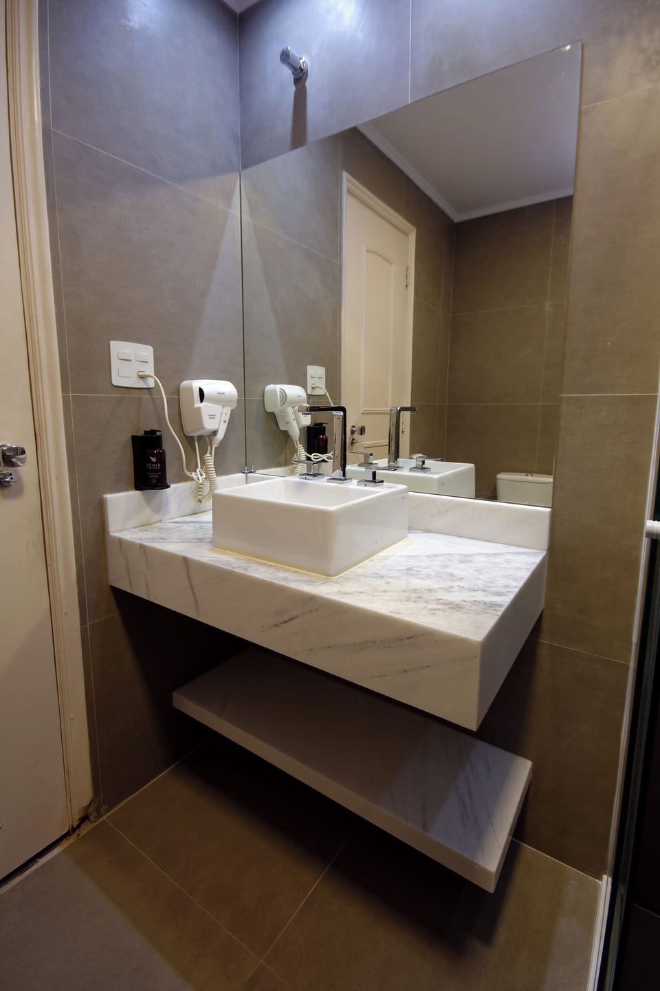 Minibar, blackout drapes, free WiFi, bed sheets