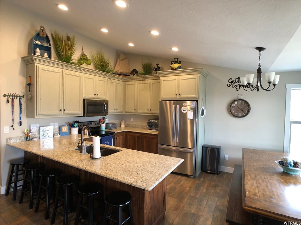 Kitchen with barstool seating