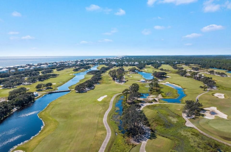 Nationally ranked Championship Golf Course