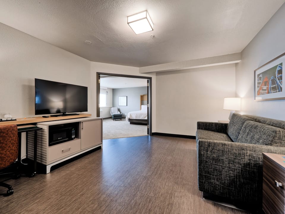 Egyptian cotton sheets, premium bedding, pillowtop beds, in-room safe