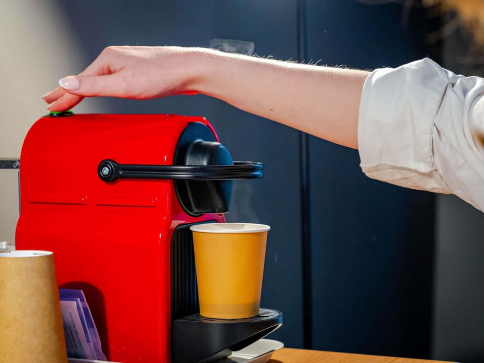 Standard Room, 2 Twin Beds | Premium bedding, pillowtop beds, desk, laptop workspace