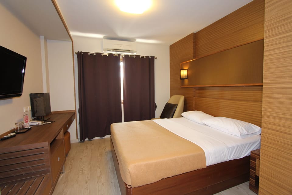 Standard Room | Minibar, desk, WiFi