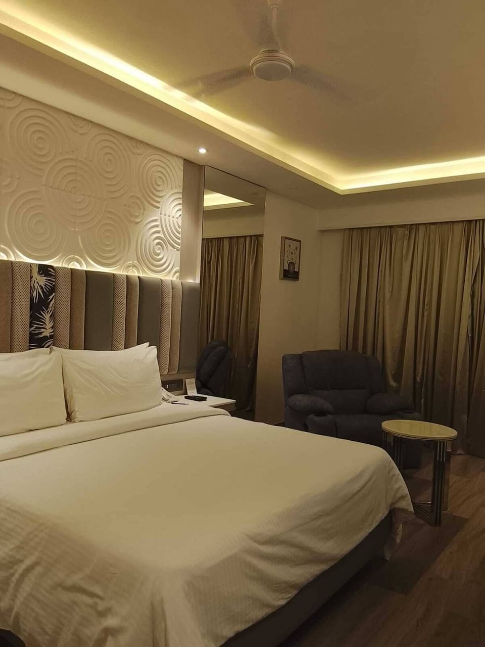 Deluxe Room (Deluxe Room Double) | Down comforters, minibar, in-room safe