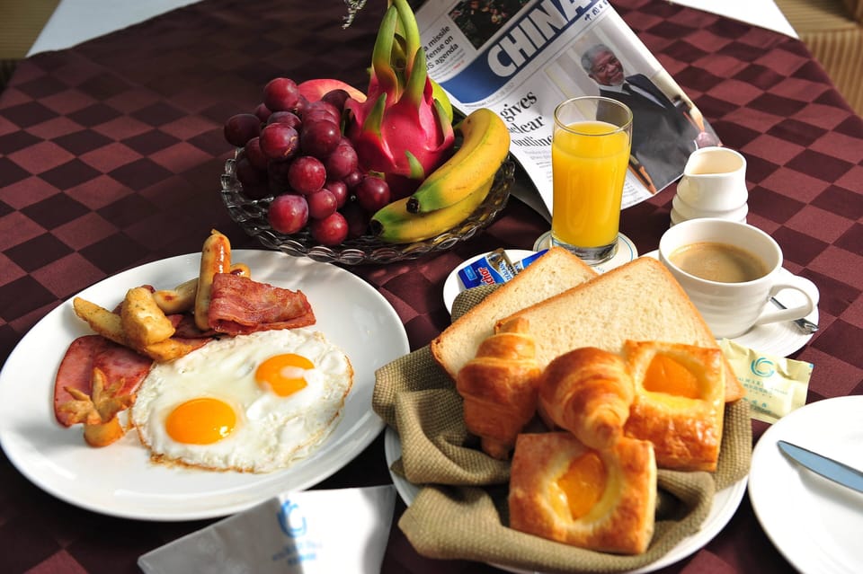 Daily buffet breakfast for a fee