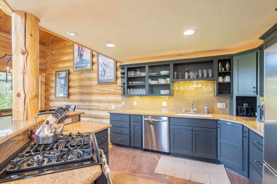 All new kitchen - well appointed and beautifully detailed.