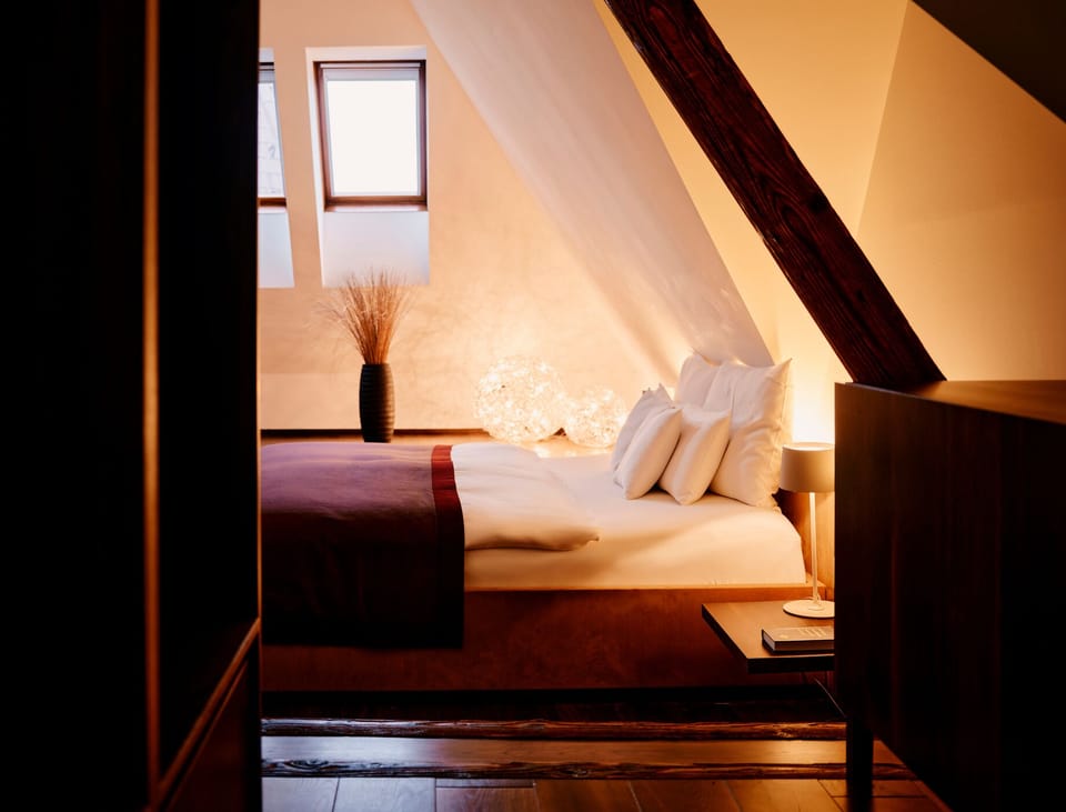 Superior Suite | Premium bedding, minibar, in-room safe, desk