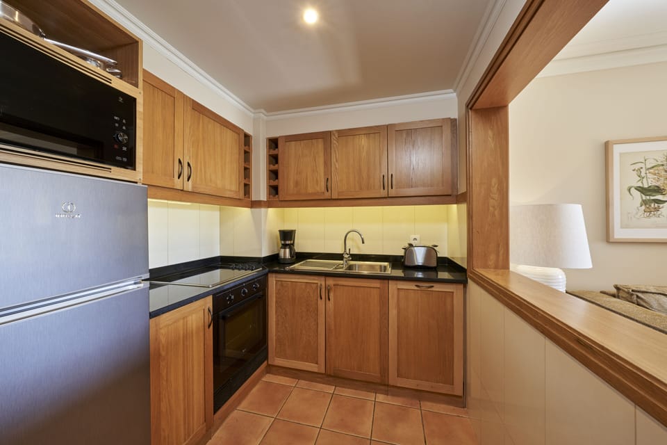 Fridge, microwave, coffee/tea maker