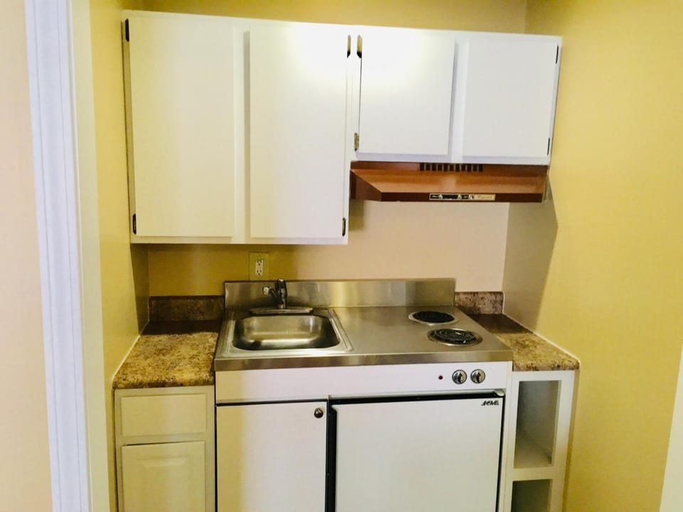 Mini-fridge, microwave