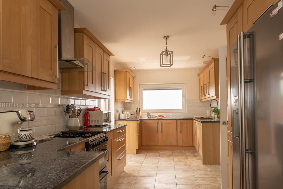 Apartment, Ensuite, Sea View (7 Min Walk To Beach) | Shared kitchen | Highchair