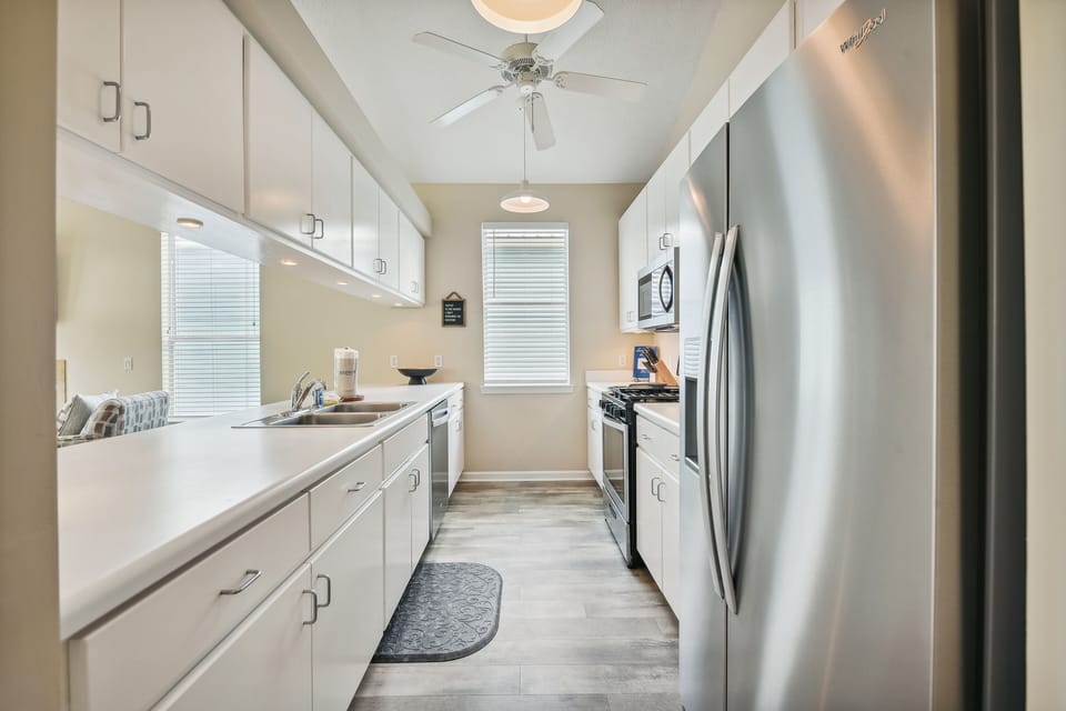 Main Level Full Size Kitchen
