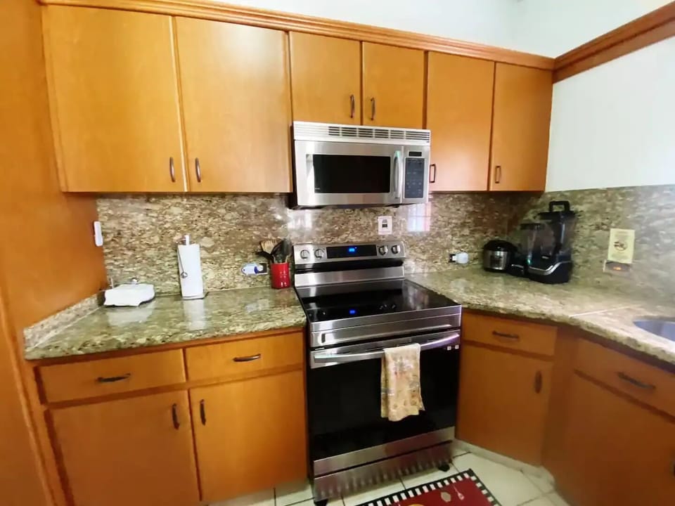 The kitchen is conducive to preparing culinary masterpieces