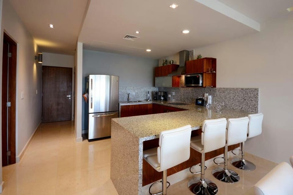  PH 403 - Terrazas, Ocean View | Private kitchen | Full-size fridge, microwave, coffee/tea maker, blender