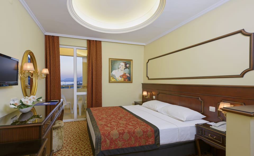 Minibar (free items), in-room safe, blackout drapes, soundproofing