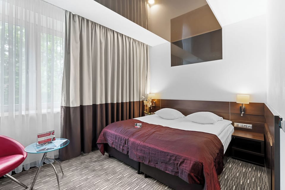 Double Room | Desk, iron/ironing board, free cribs/infant beds, free WiFi