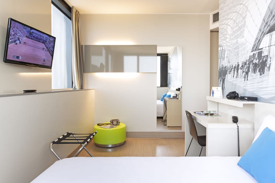 Down comforters, in-room safe, desk, laptop workspace