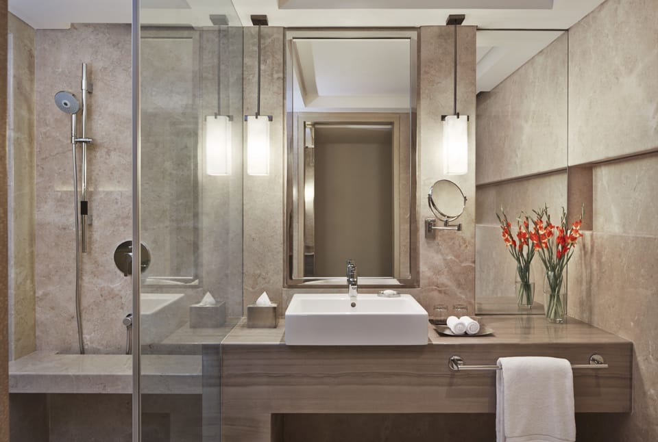 Bathroom sink